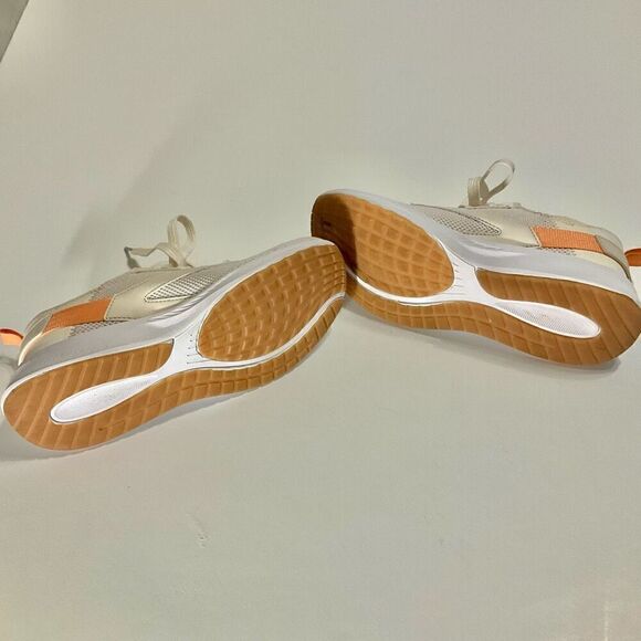 Z by Zella Vega Sneaker, 7.5 White with Peach Detail - Picture 5 of 8